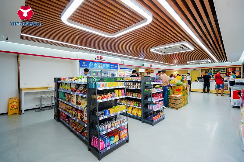 加油站便利店風(fēng)貌.jpg